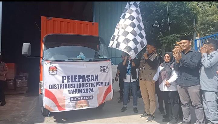 KPU Mulai Distribusikan Logistik Pemilu 2024 Ke Daerah Terjauh Di Batam ...